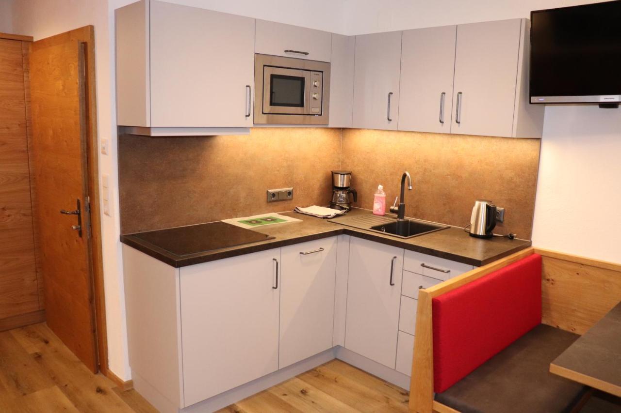 Apartamento Haus Alpenflora Flirsch Exterior foto