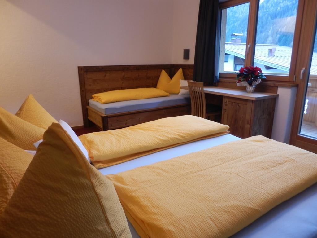 Apartamento Haus Alpenflora Flirsch Exterior foto