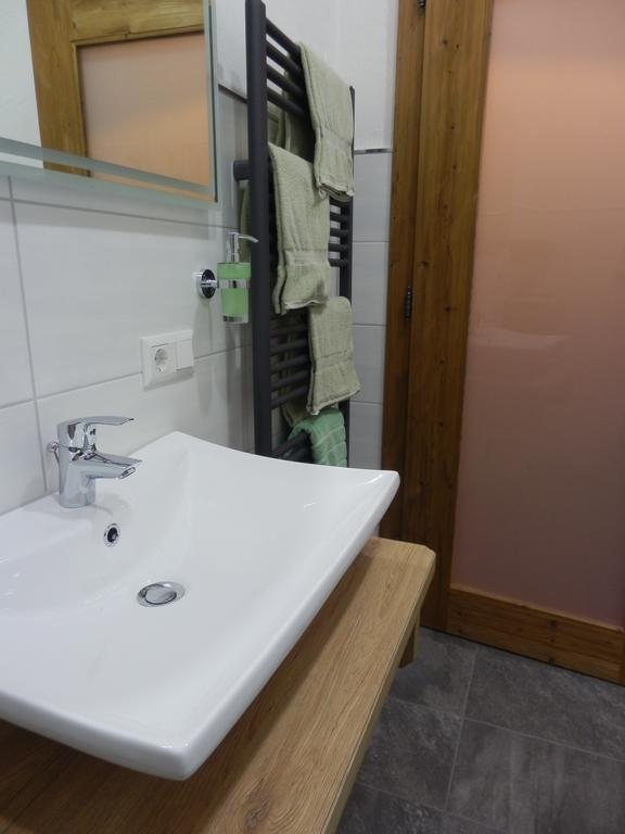 Apartamento Haus Alpenflora Flirsch Exterior foto