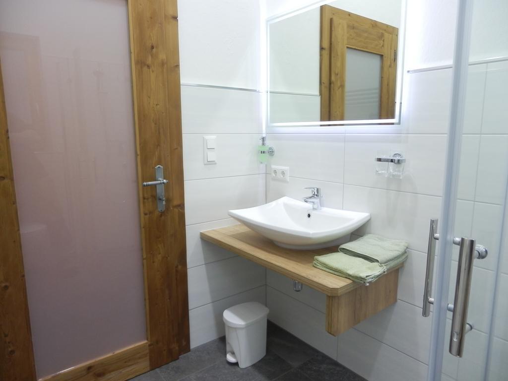 Apartamento Haus Alpenflora Flirsch Exterior foto